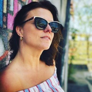 Meet your Posher, Marie-france